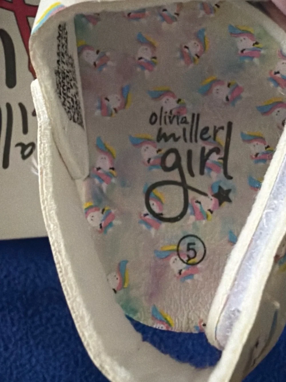 Olivia Miller White Unicorn Print Sandals with Pink Buckles